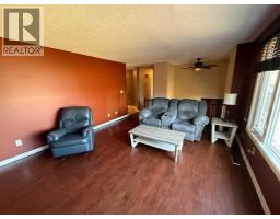 3pc Bathroom - 5417 52 Avenue, Mannville, AB T0B2W0 Photo 8