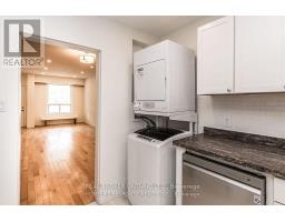 Upper - 20 Golden Avenue, Toronto, ON M6R2J4 Photo 16