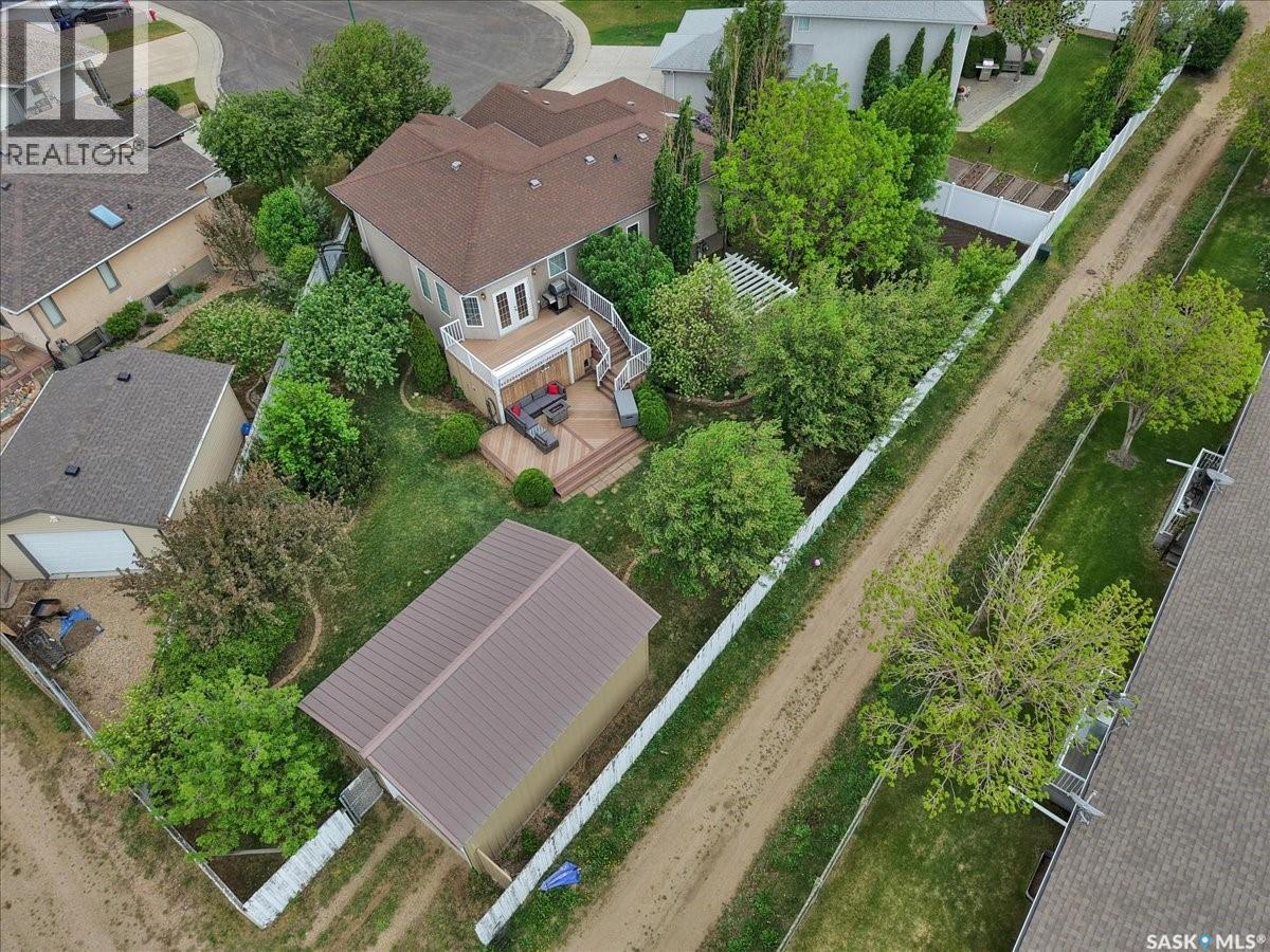 214 Burke PLACE - 2