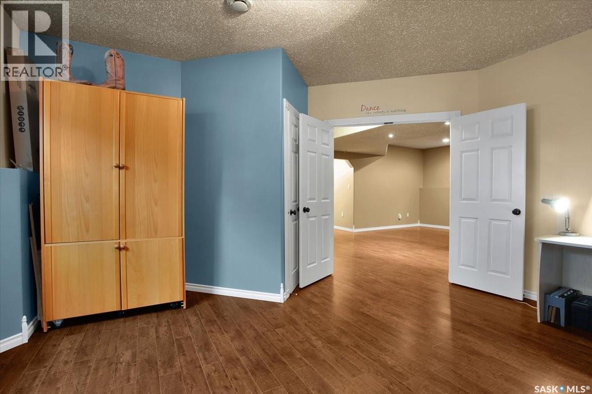214 Burke PLACE - Image 27