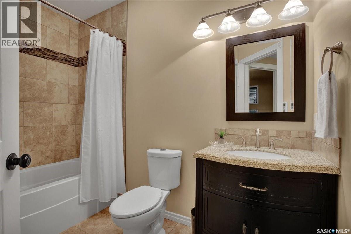 214 Burke PLACE - 31