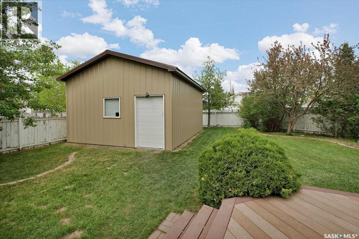 214 Burke PLACE - 45