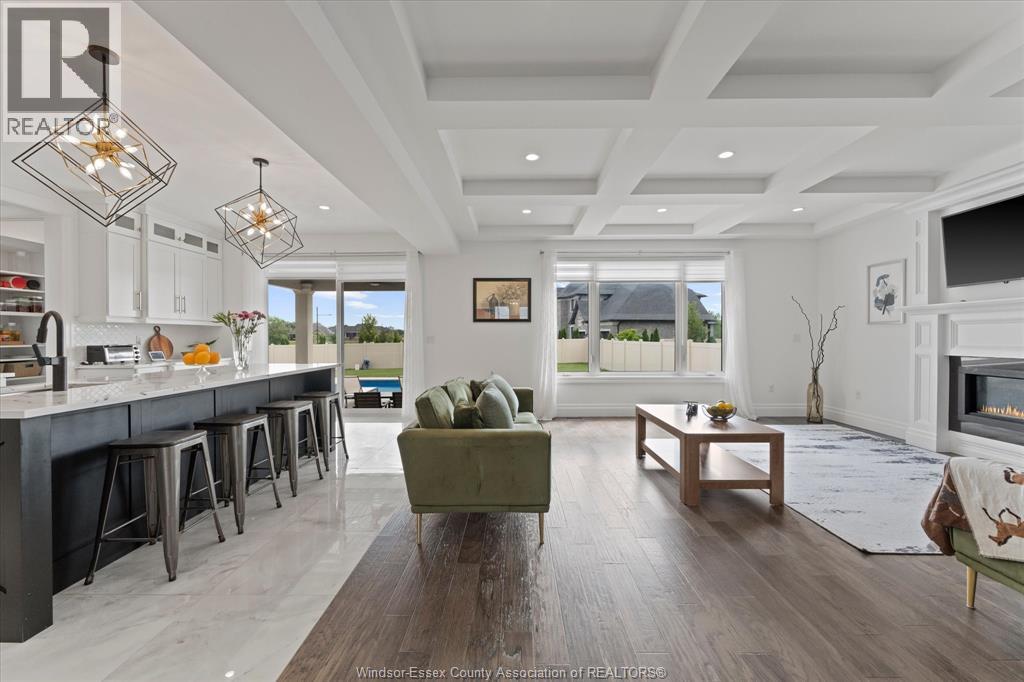 7241 MEO BOULEVARD - 8