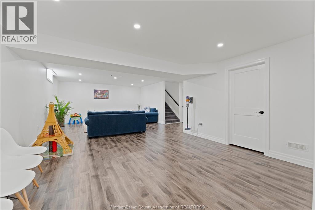 7241 MEO BOULEVARD - 37