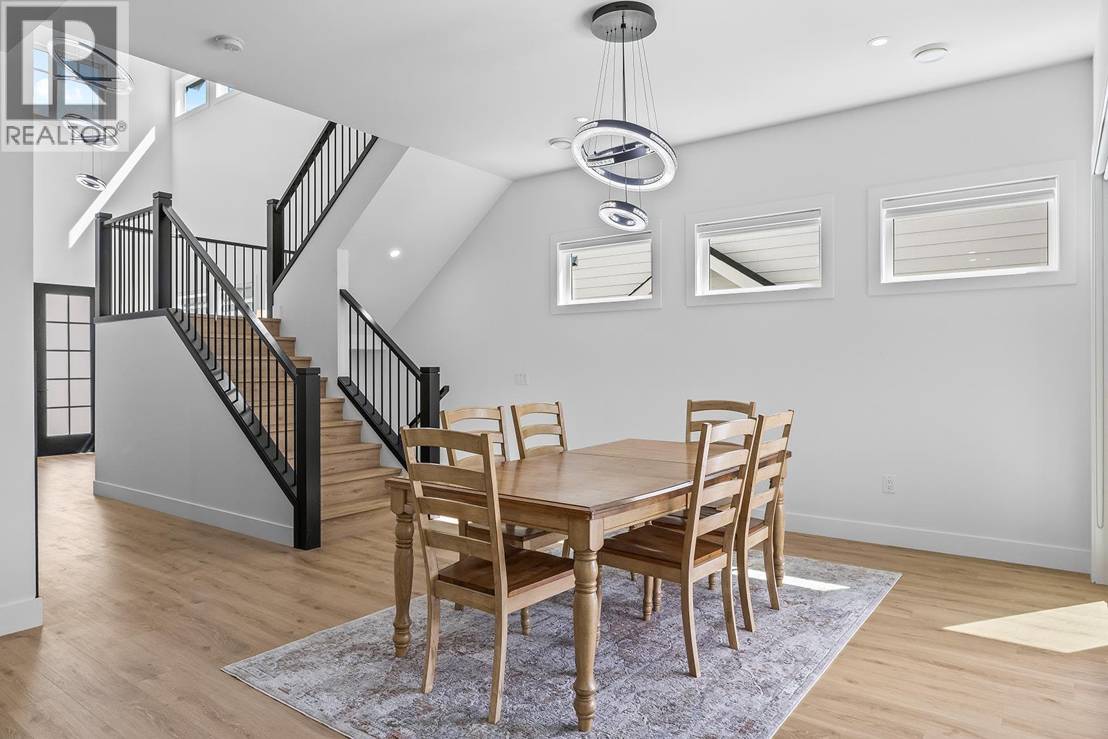 693 Balsam Road - 16