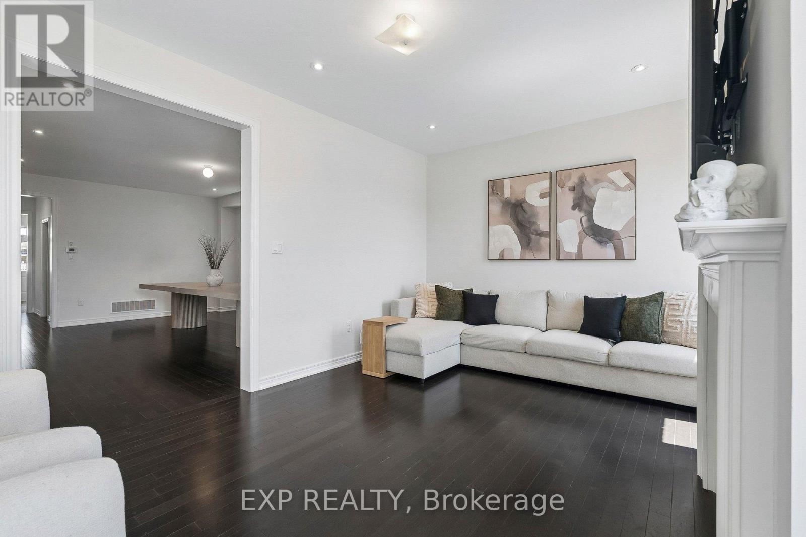 285 CHIPPEWA AVENUE - 10