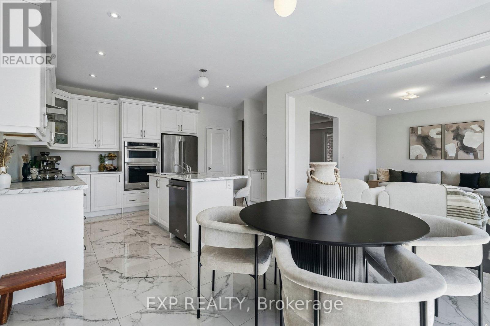 285 CHIPPEWA AVENUE - 16