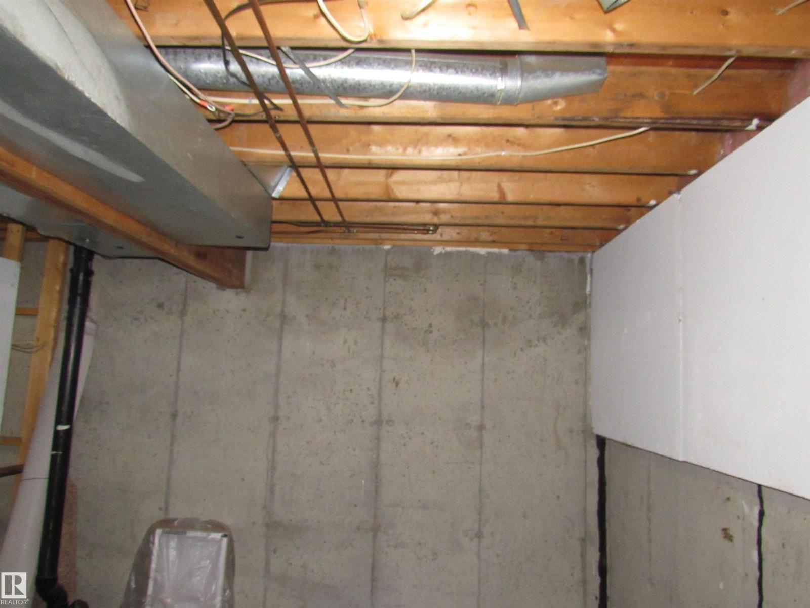 3259 139 AV NW - 35