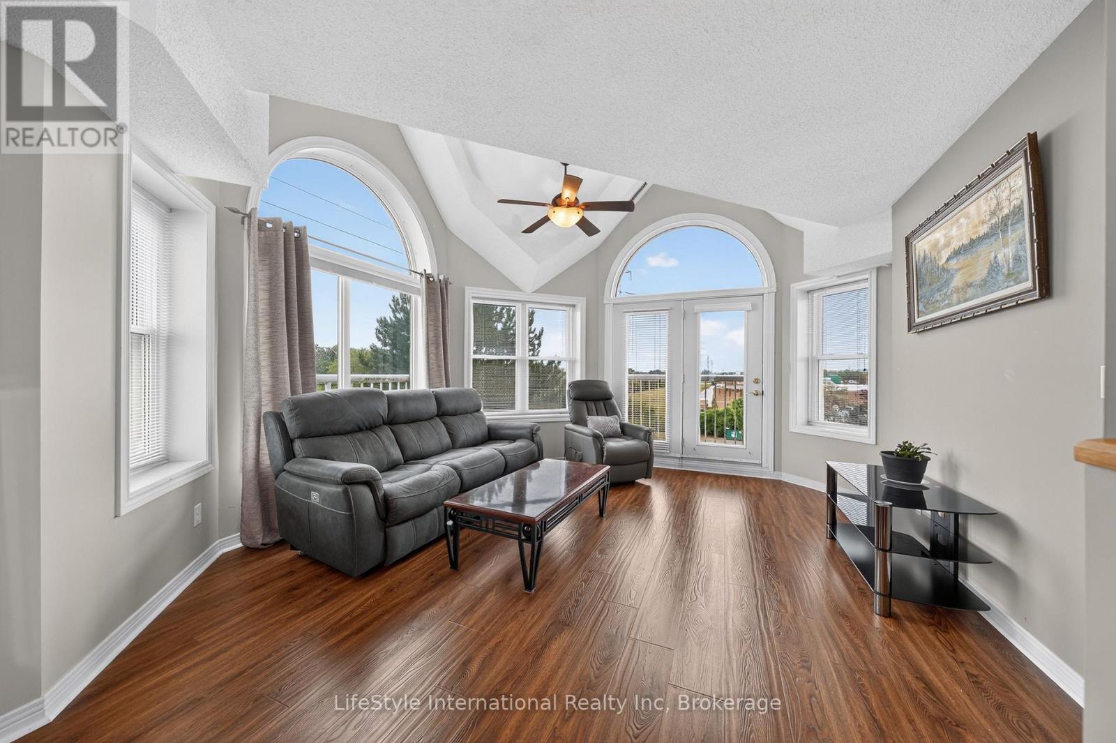 #307 208 SILVERCREEK PARKWAY N - 11