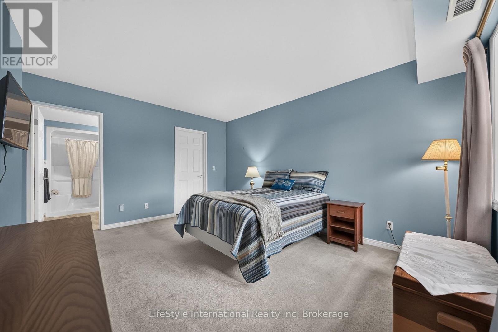 #307 208 SILVERCREEK PARKWAY N - 19