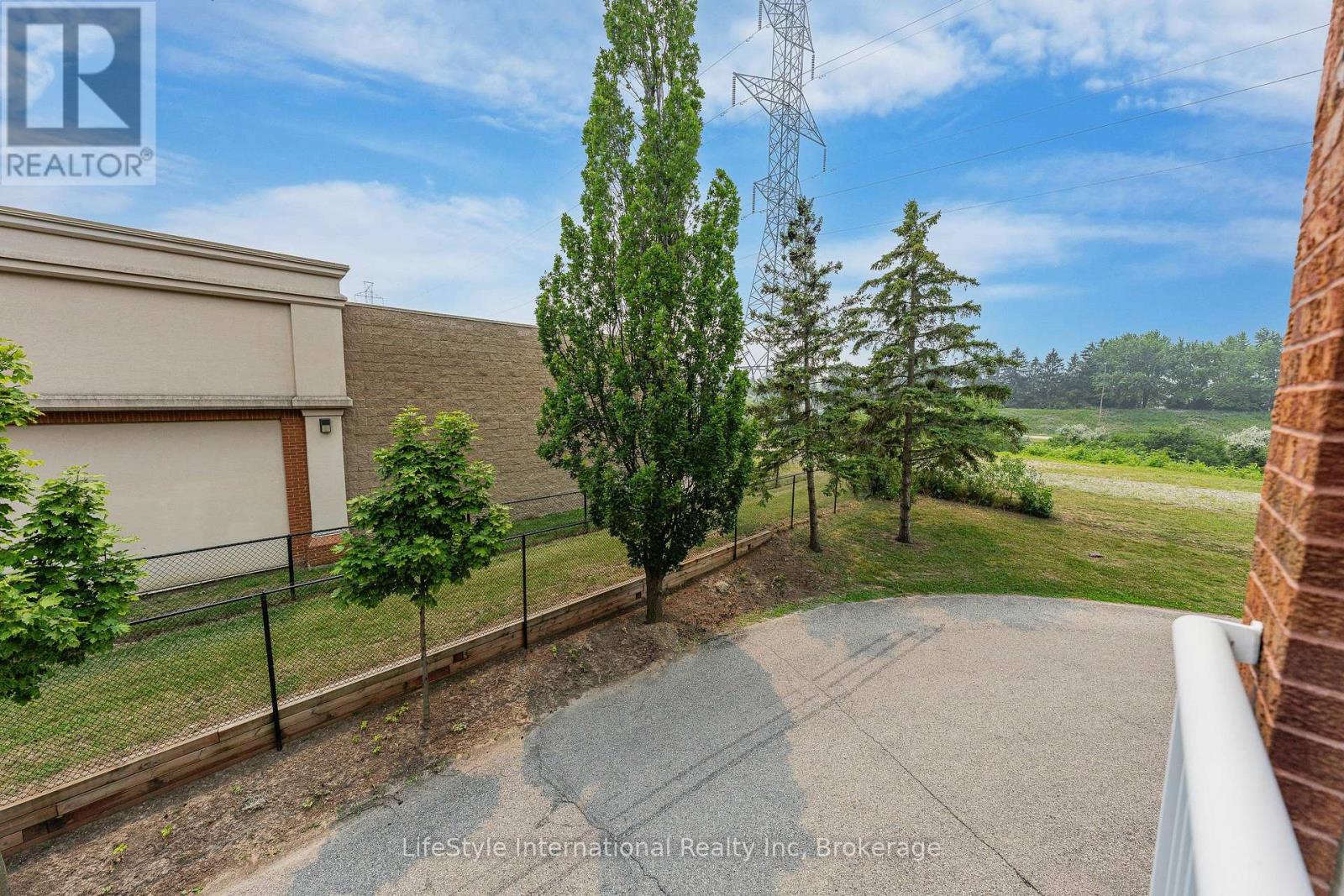 #307 208 SILVERCREEK PARKWAY N - 48