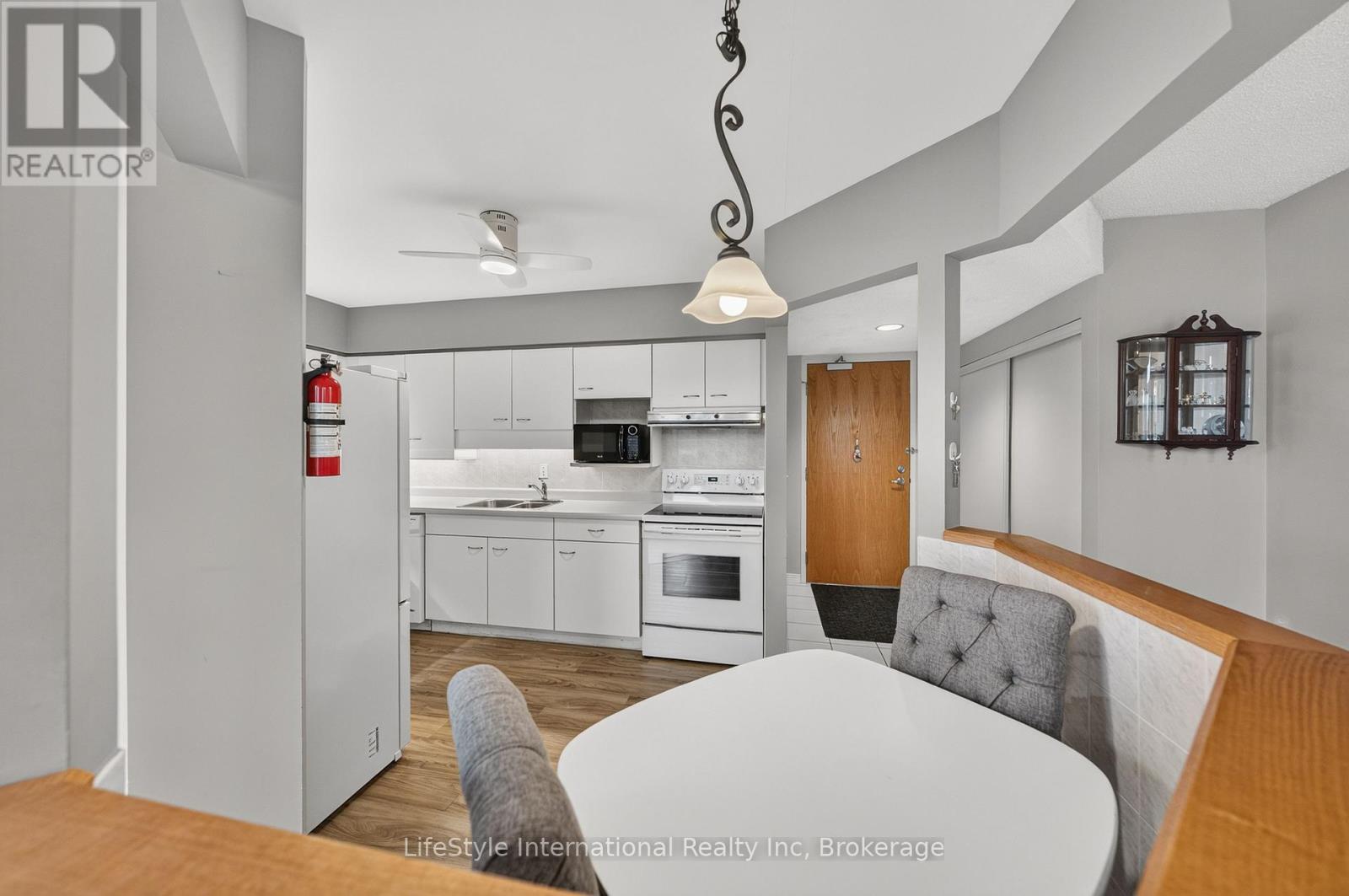 #307 208 SILVERCREEK PARKWAY N - Image 5