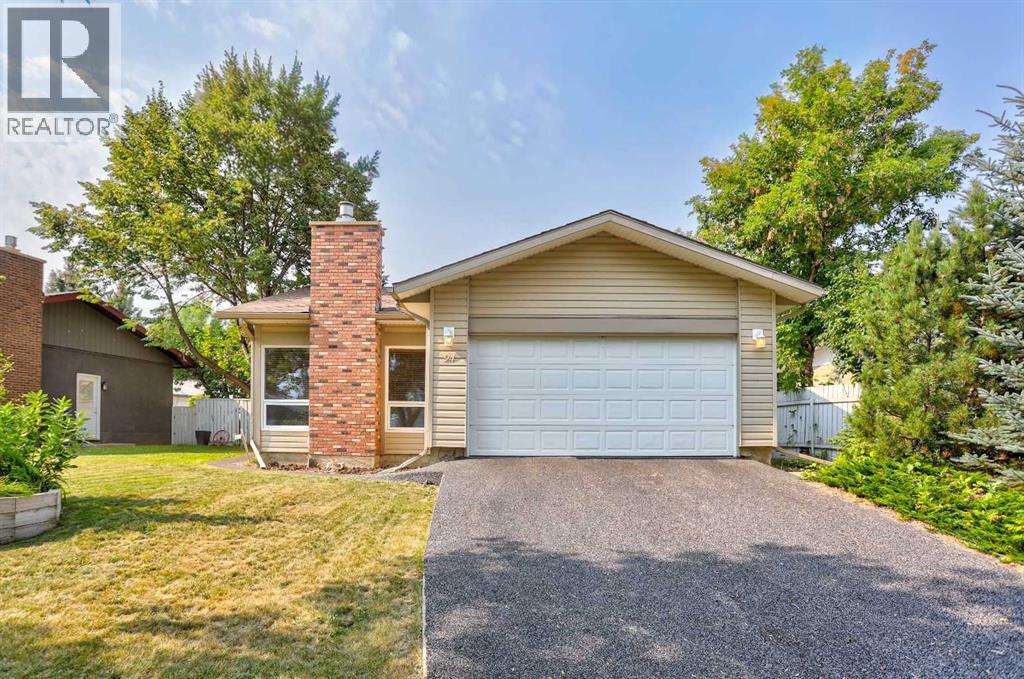 94 Meadowlark Boulevard - 1