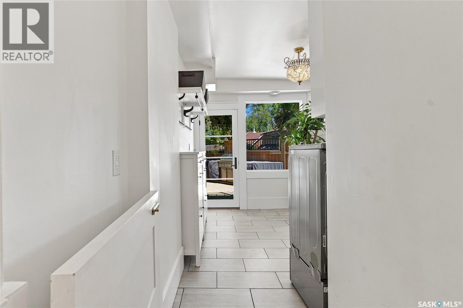 100 Poplar CRESCENT - Image 29