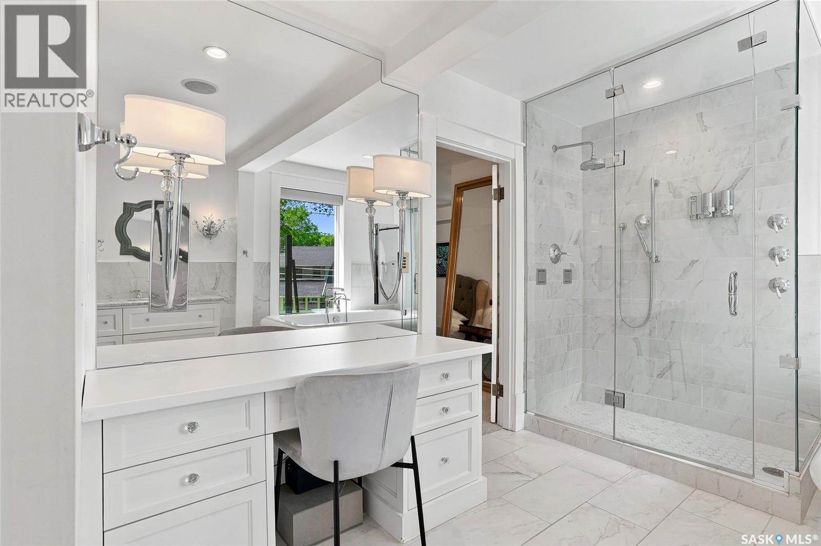 100 Poplar CRESCENT - Image 39