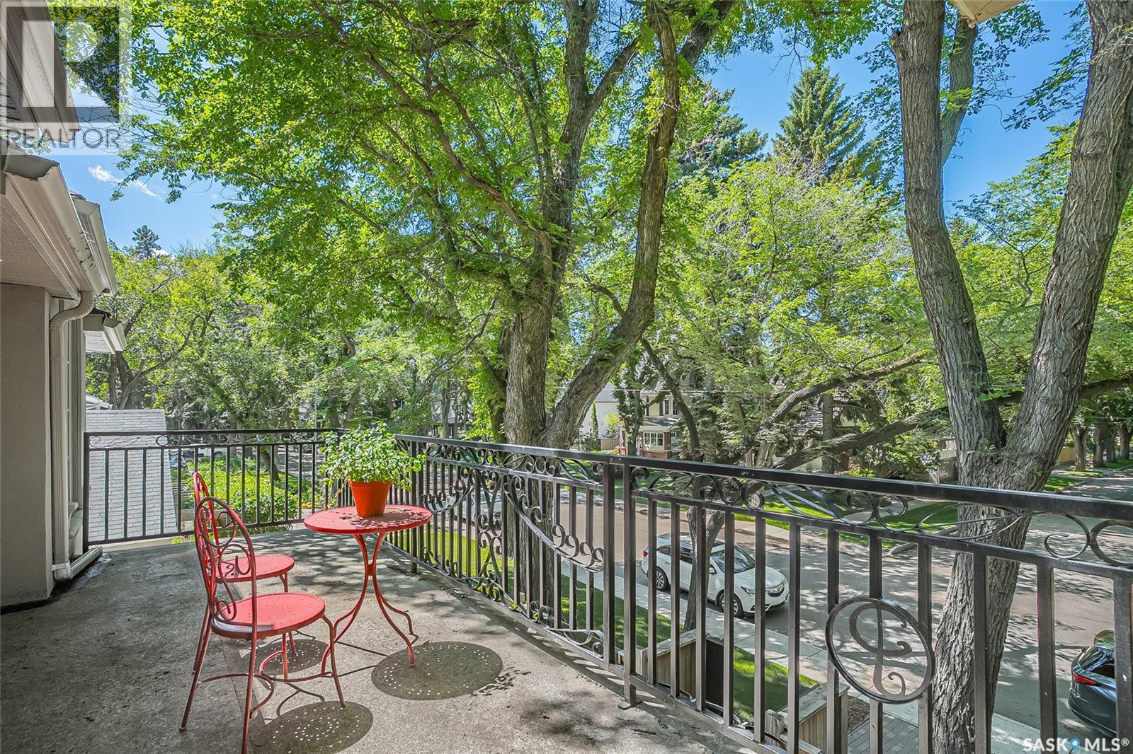 100 Poplar CRESCENT - Image 42