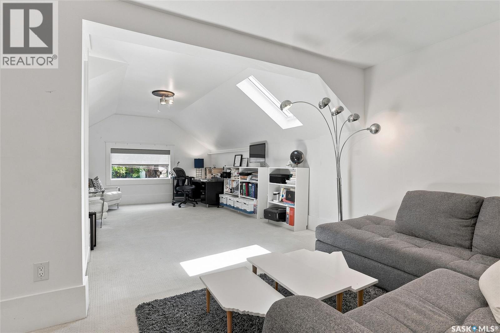 100 Poplar CRESCENT - Image 51