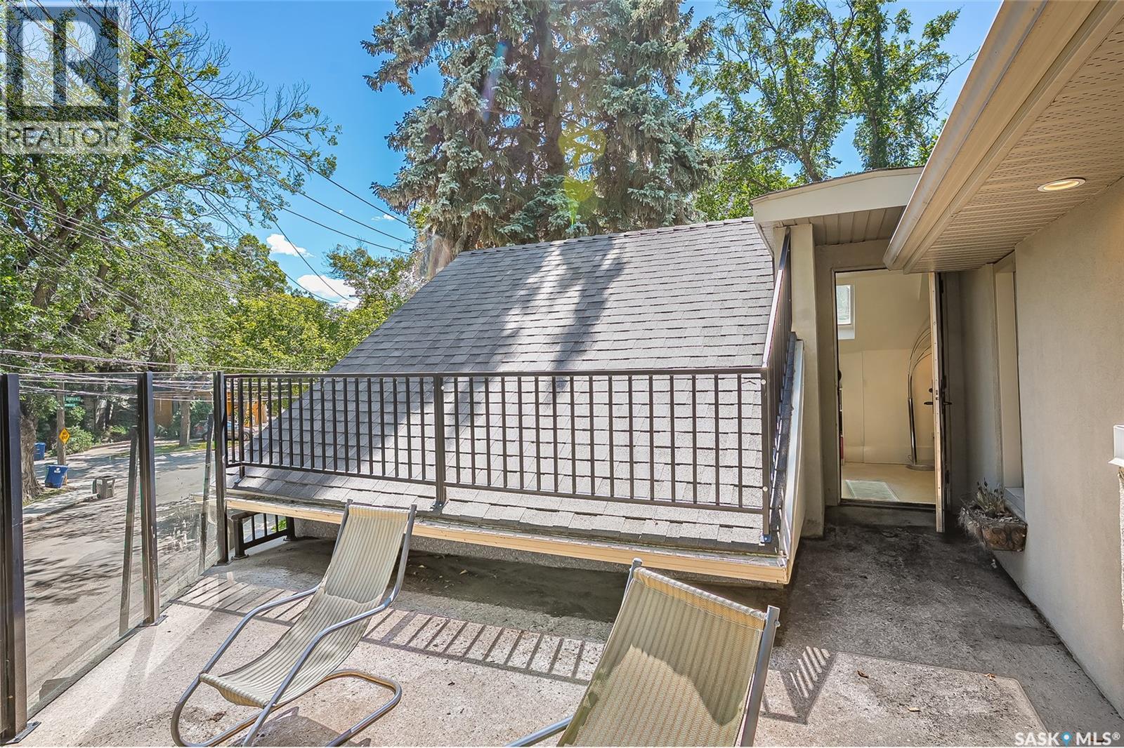 100 Poplar CRESCENT - Image 52