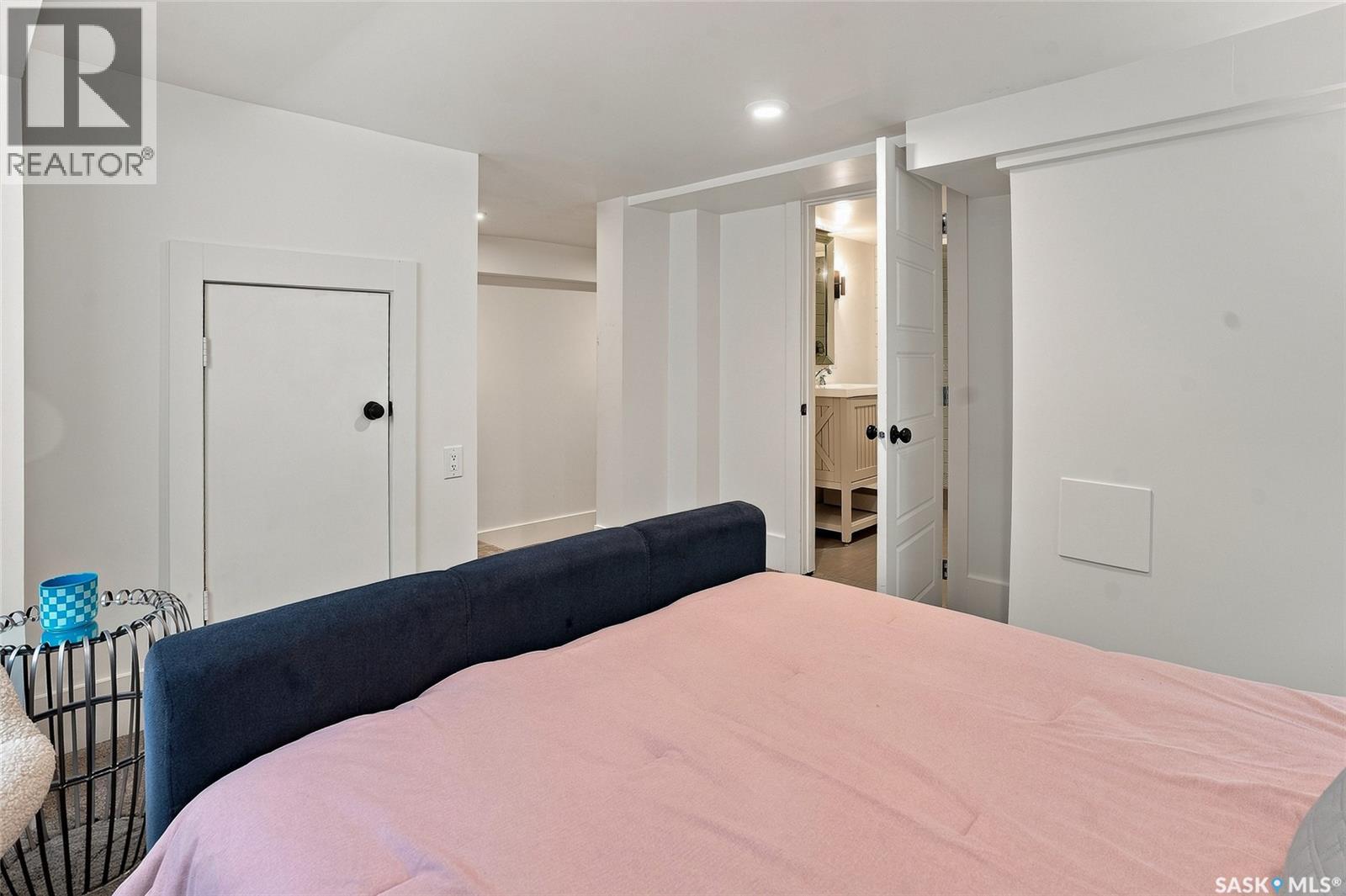 100 Poplar CRESCENT - Image 69
