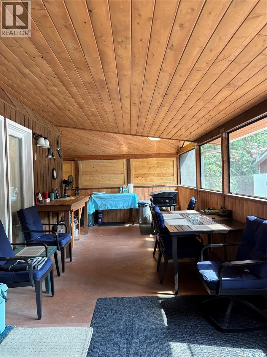 12 Pickerel BAY - 16