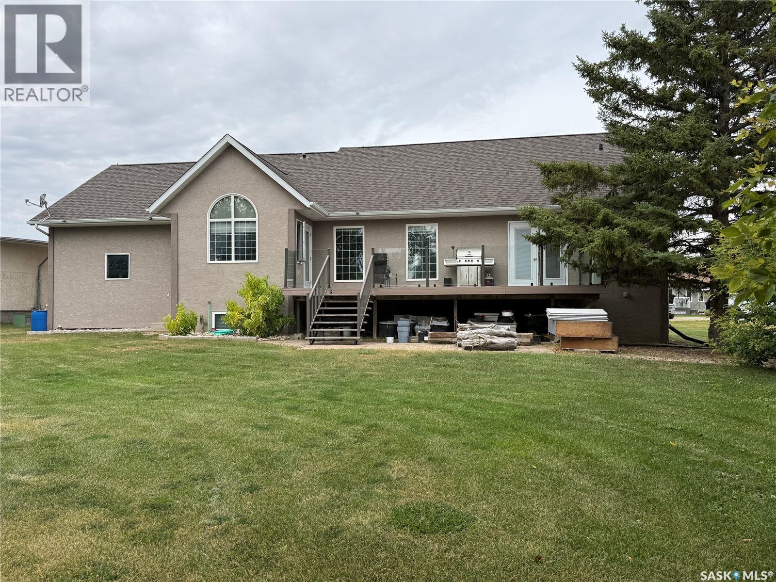 630 Saskatchewan STREET - 83