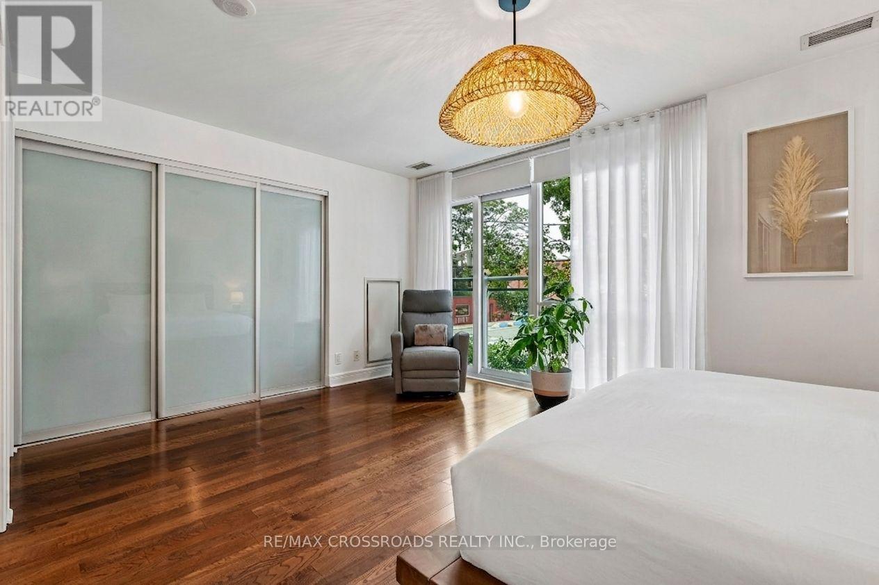 #107 116 GEORGE STREET - 11