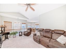 576 Glenwright Cr Nw, Edmonton, AB T5P4E6 Photo 13