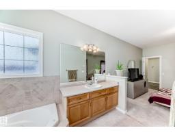 576 Glenwright Cr Nw, Edmonton, AB T5P4E6 Photo 29