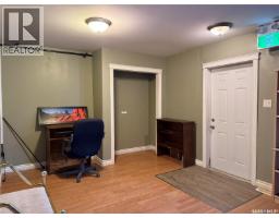 71 Ross Street W, Moose Jaw, SK S6H2M2 Photo 9
