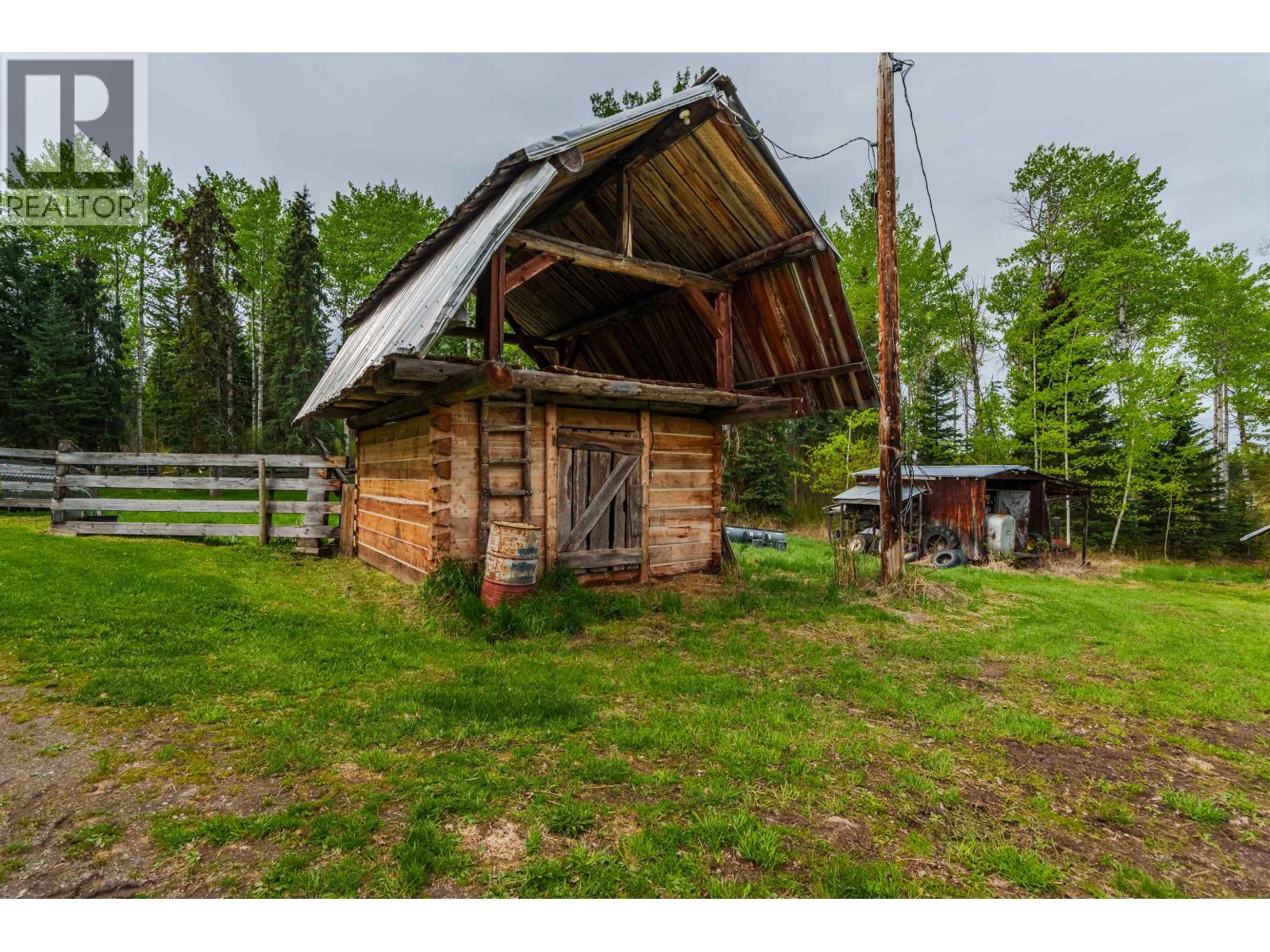 7497 LITTLE FORT 24 HIGHWAY, Bridge Lake