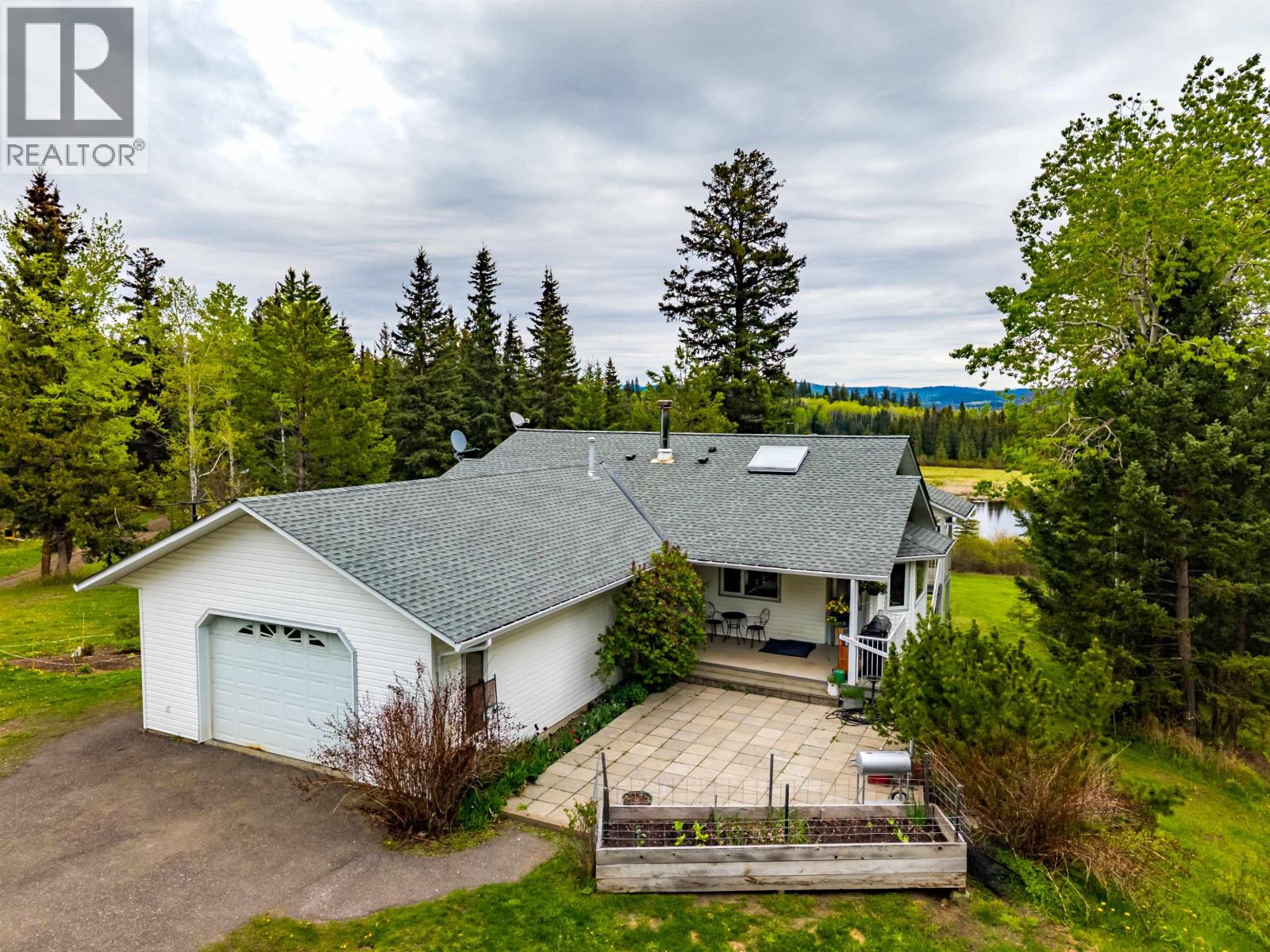7497 LITTLE FORT 24 HIGHWAY, Bridge Lake