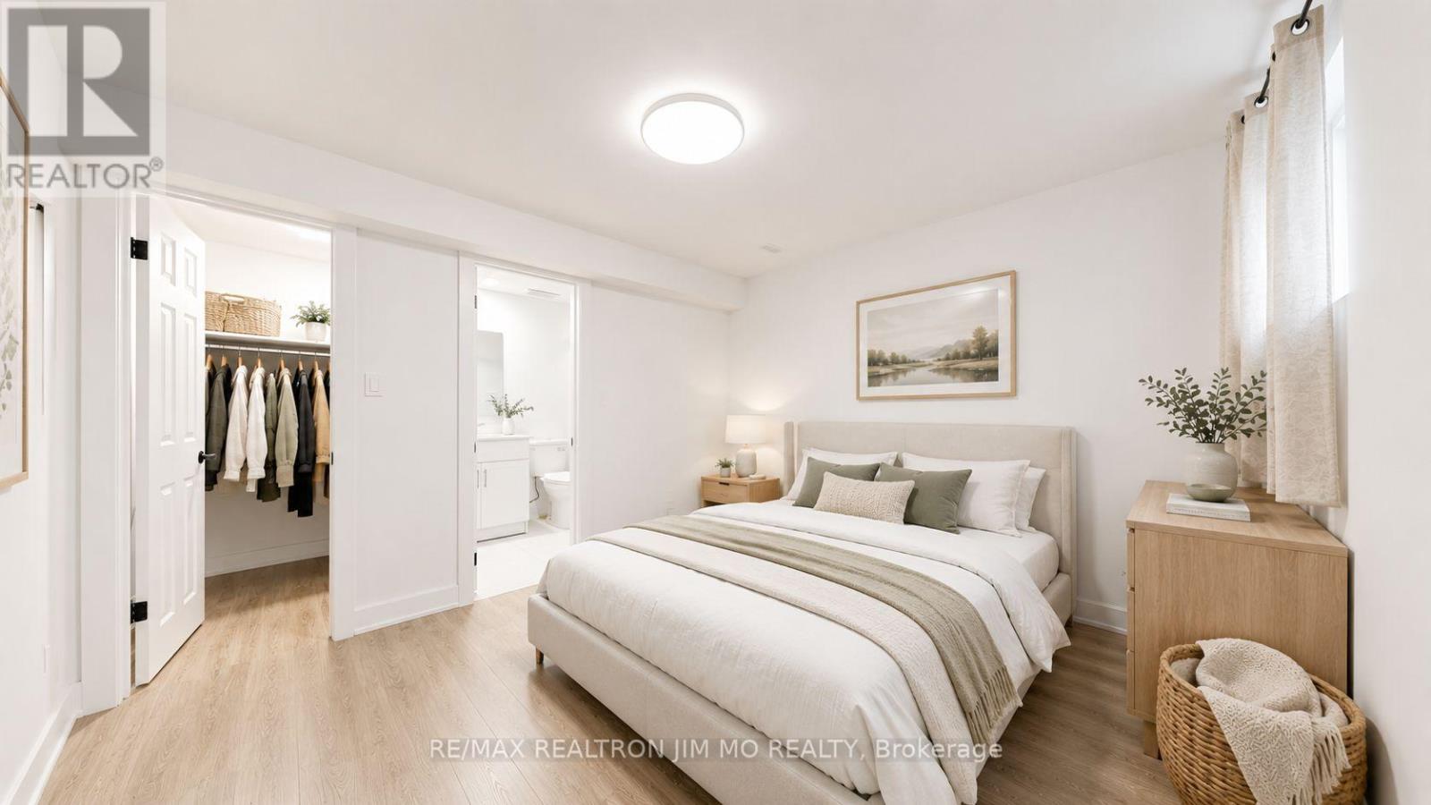 211 RISEBROUGH CIRCUIT - 38