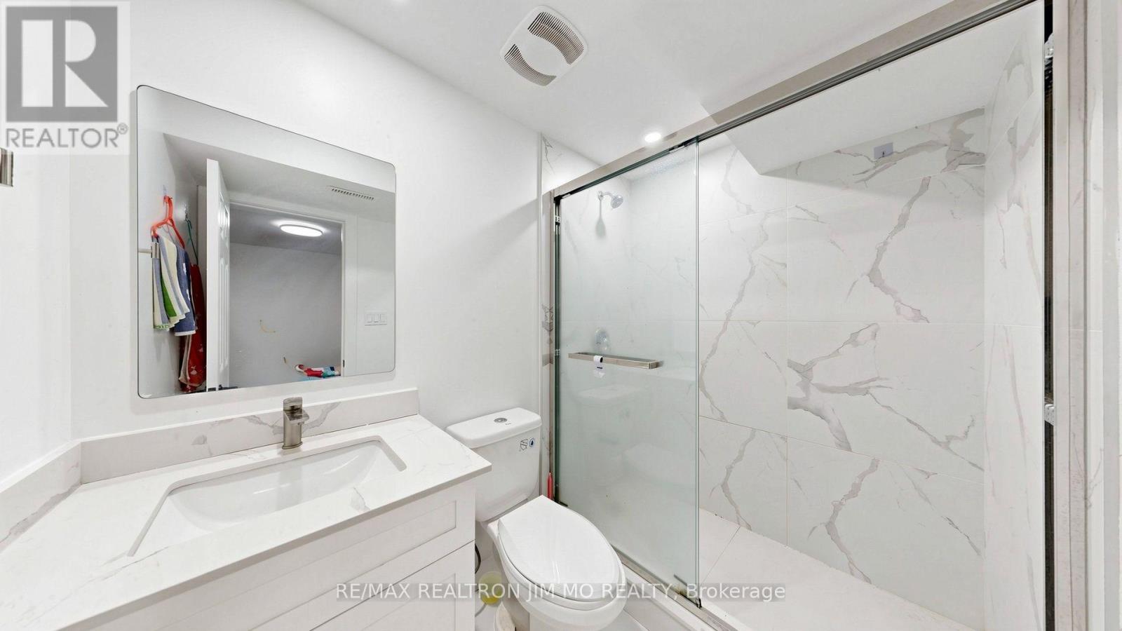 211 RISEBROUGH CIRCUIT - 40