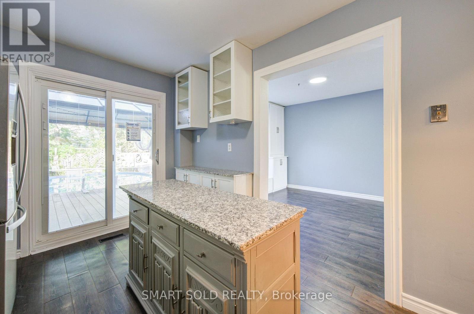 90 MOON DRIVE - Image 17