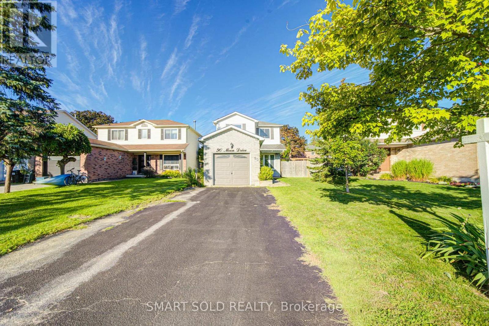 90 MOON DRIVE - Image 4
