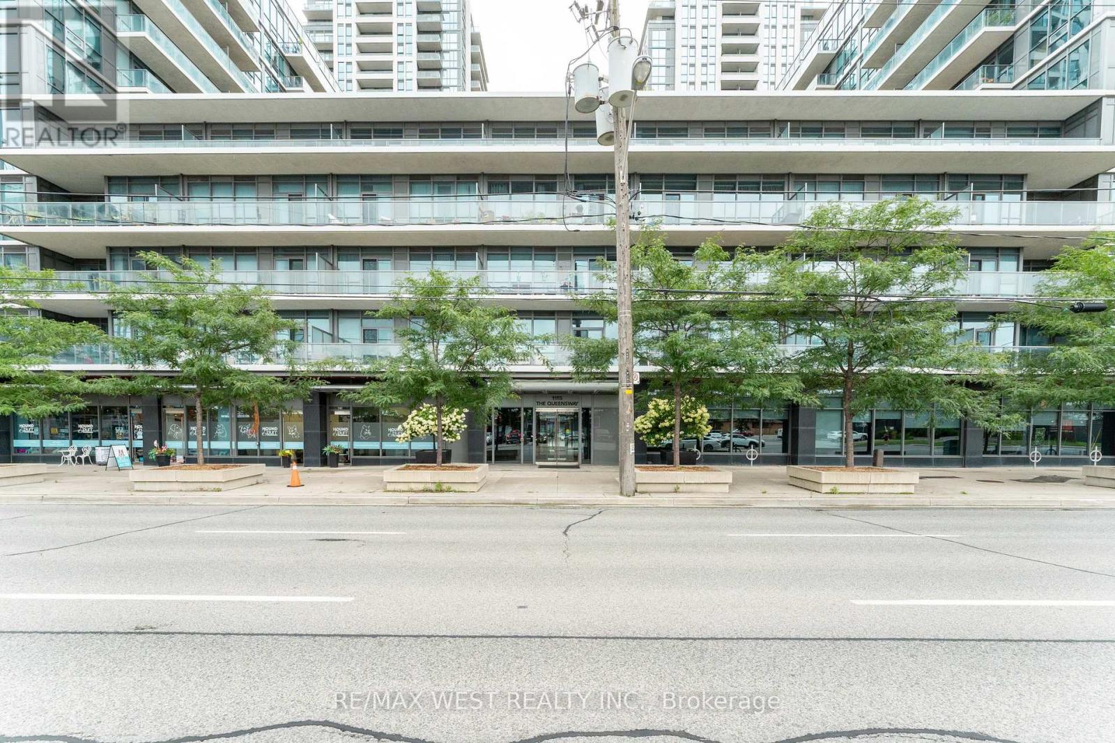 #710 1185 THE QUEENSWAY - 3