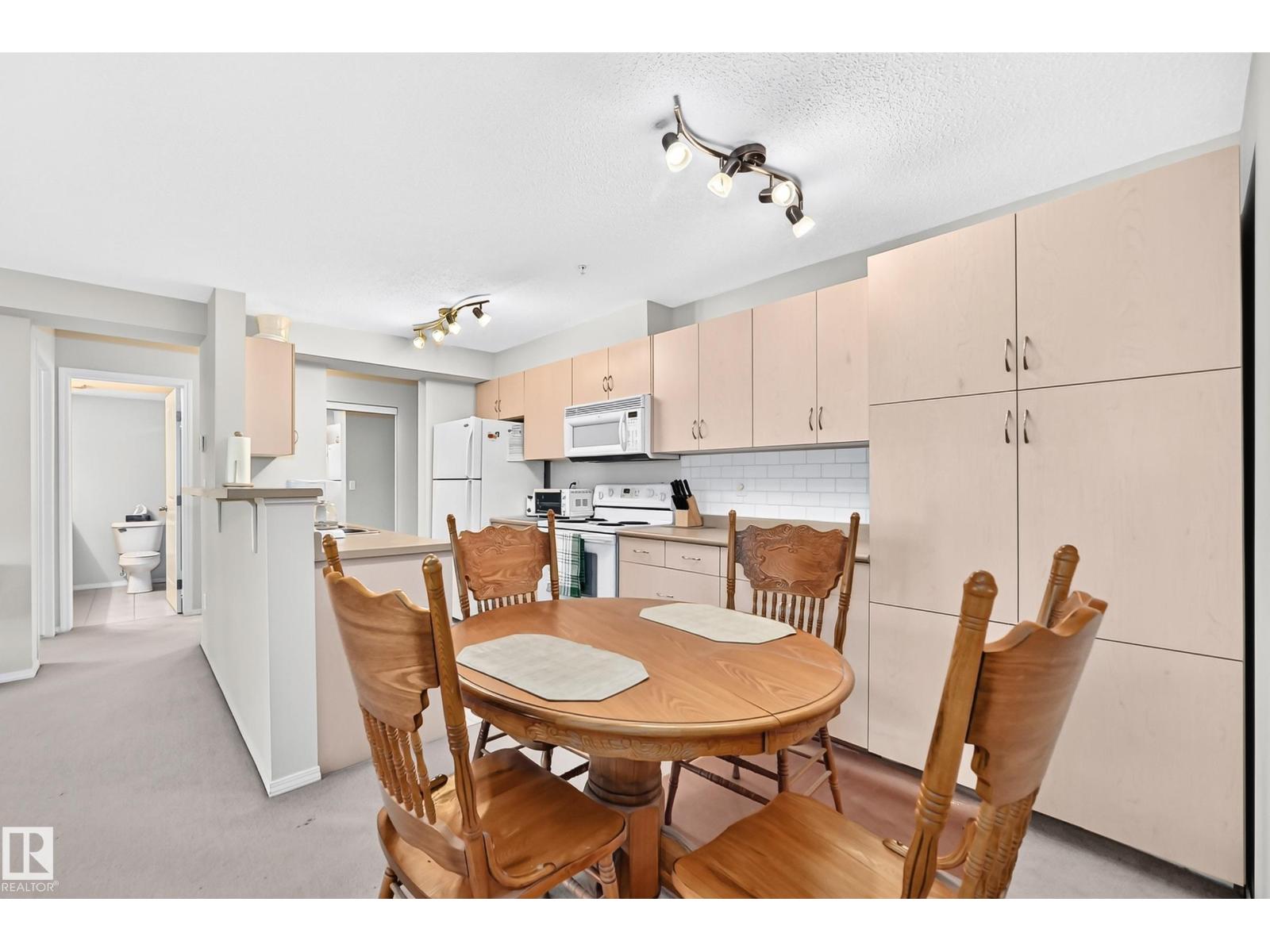 #216 17003 67 AV NW - 23
