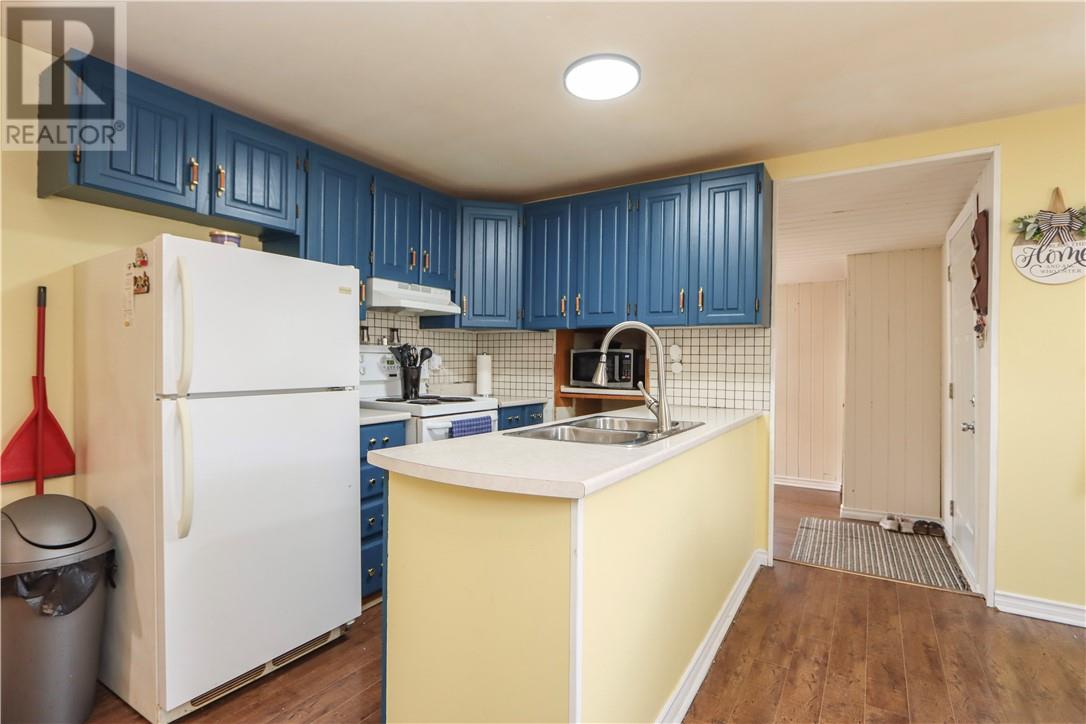 12 Oakwood Avenue - 2