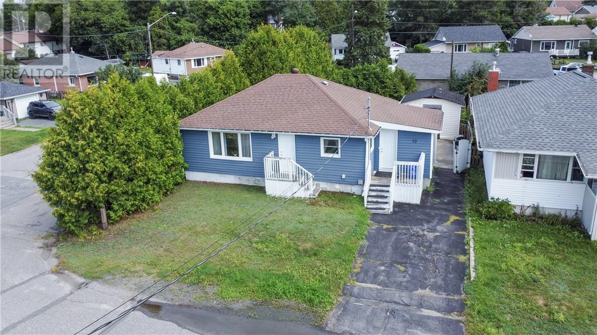 12 Oakwood Avenue - 41