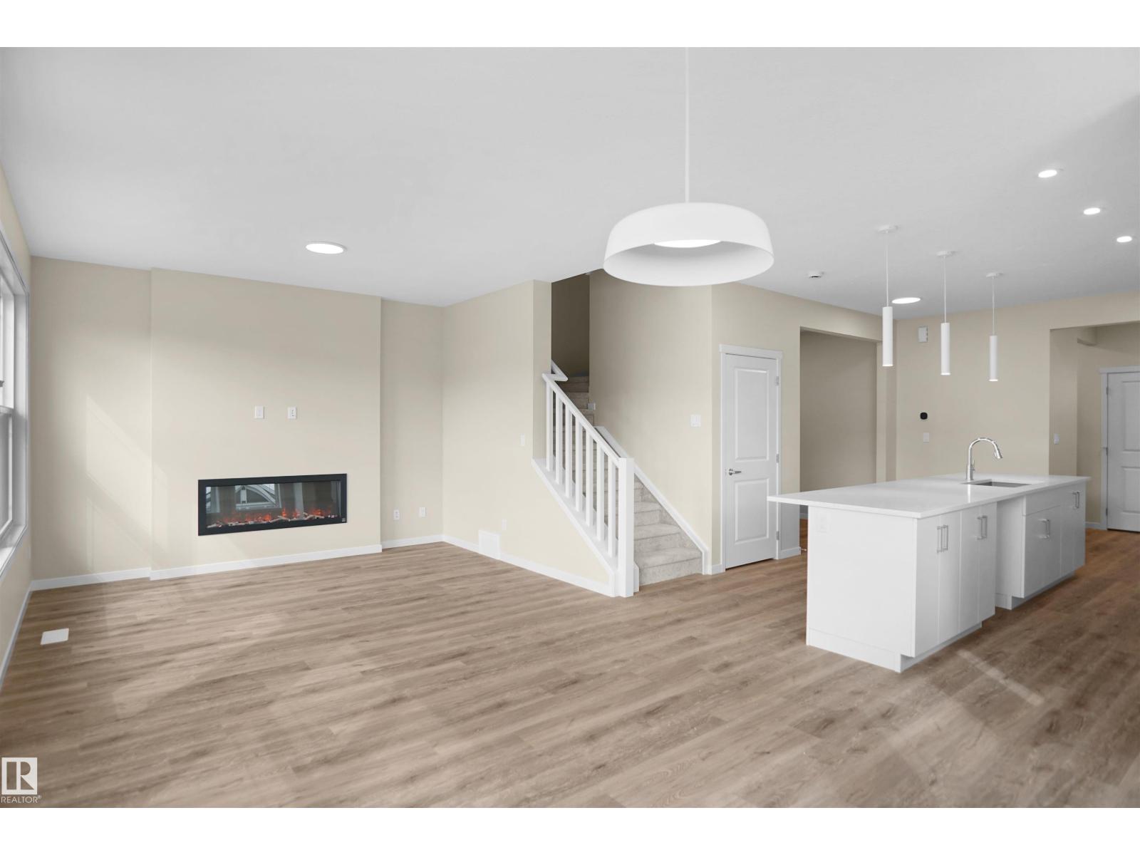 22915 95 AV NW - 6