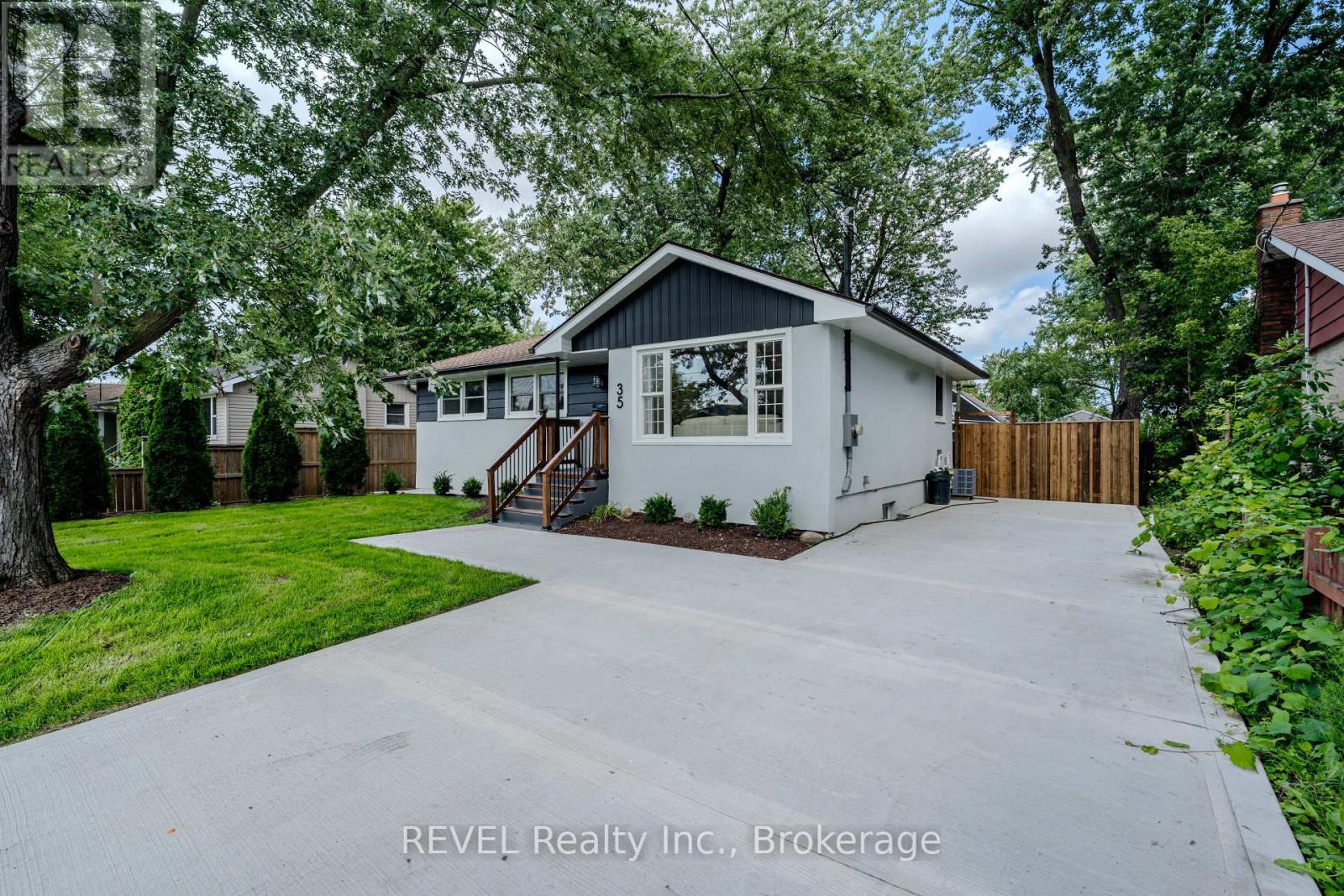 35 BURNESS DRIVE - 1