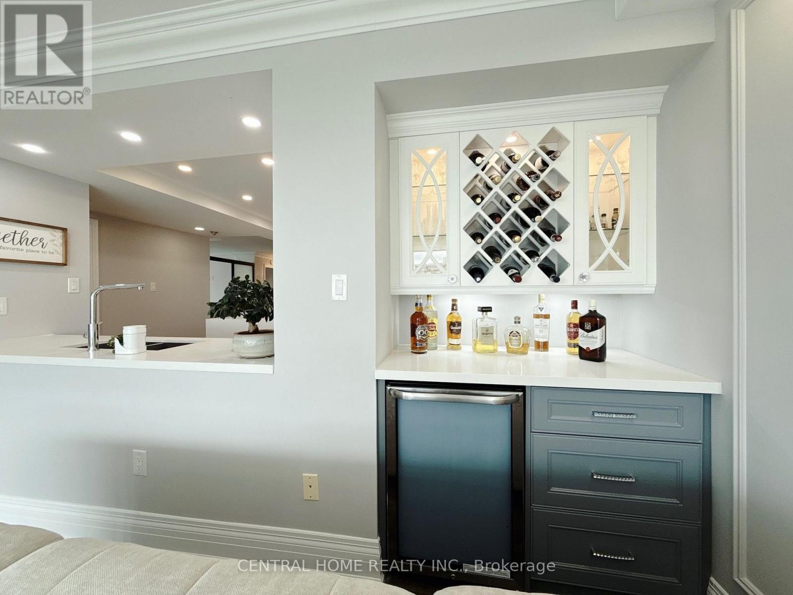 #2703 55 SKYMARK DRIVE - Image 27