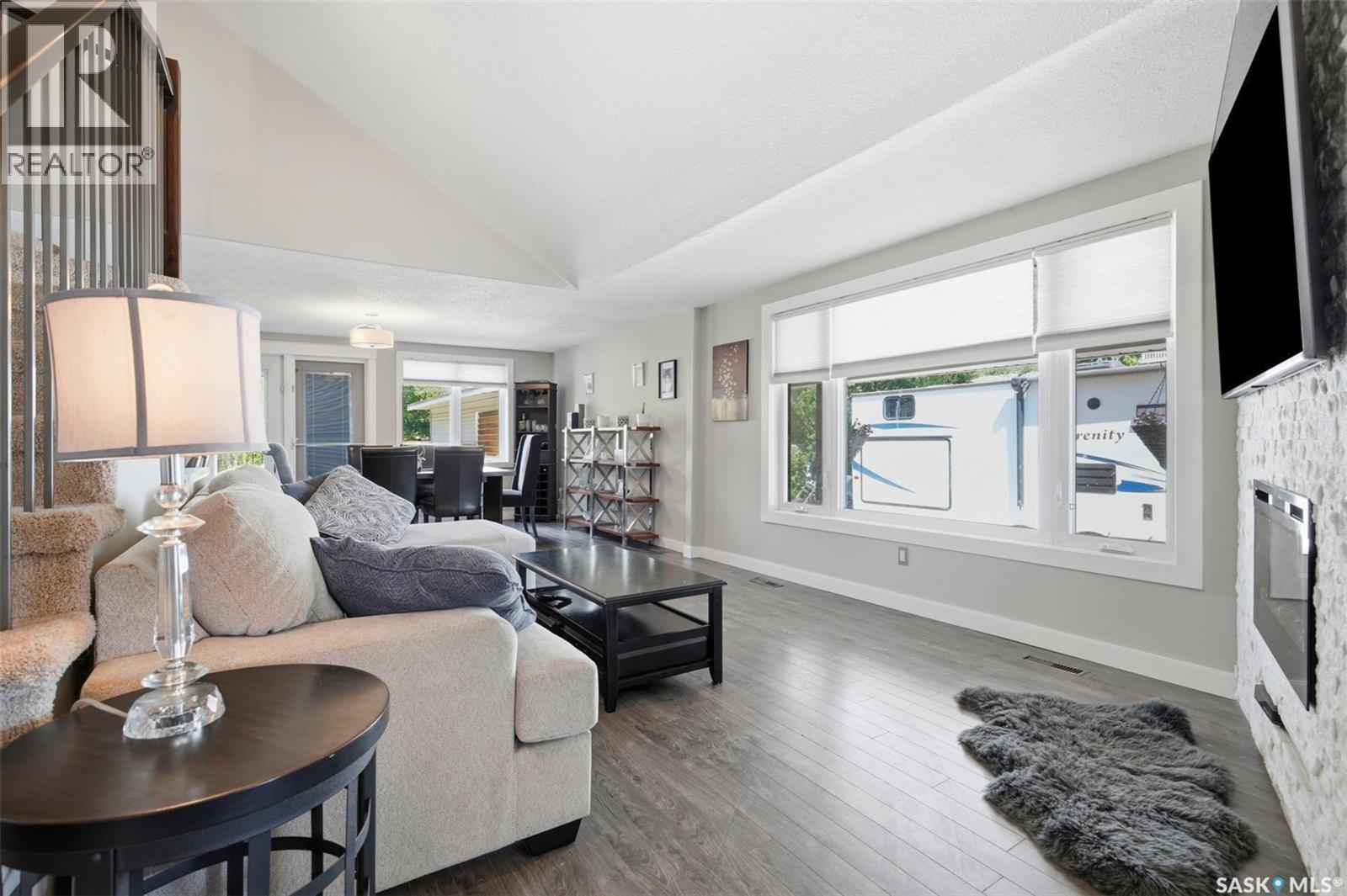 312 3rd STREET W - 8