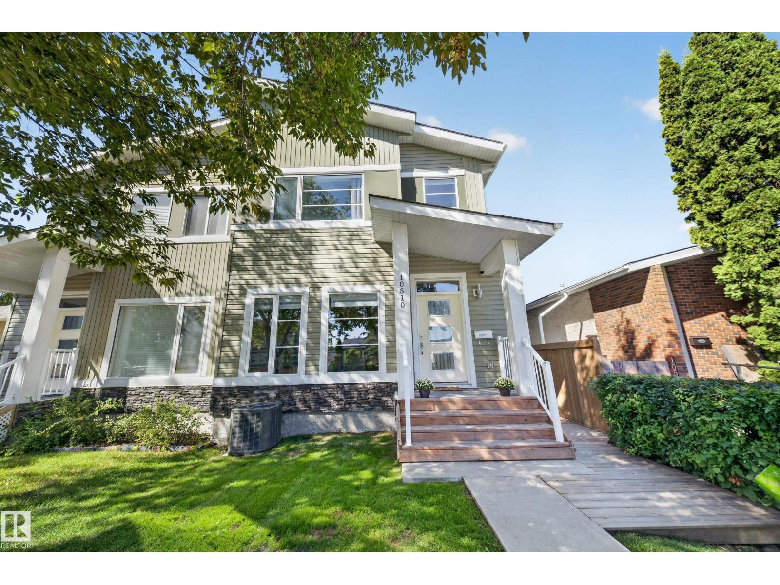 10510 153 St NW photo 3 — MLS® E4505088