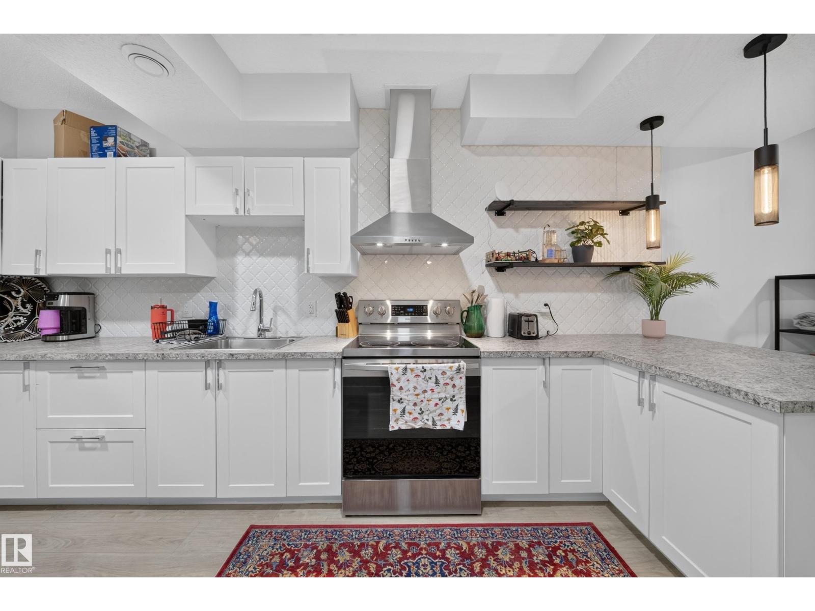 10510 153 ST NW - 58