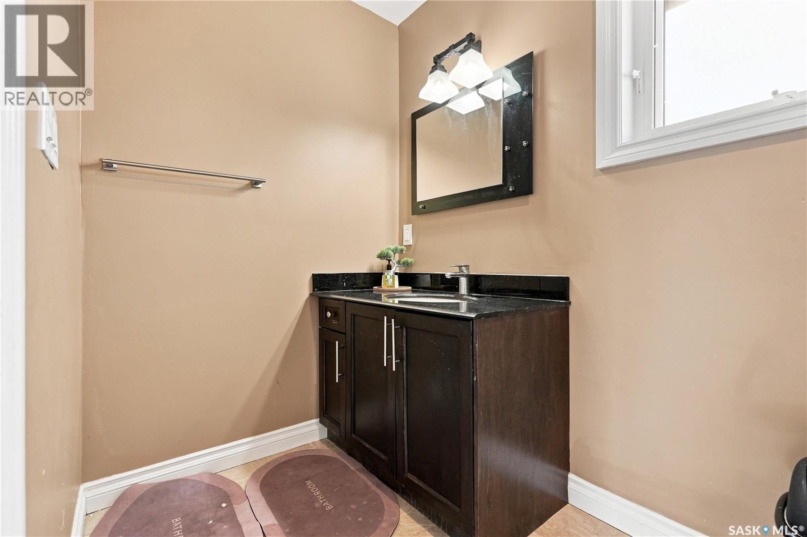 #18 118 Hampton CIRCLE - Image 30