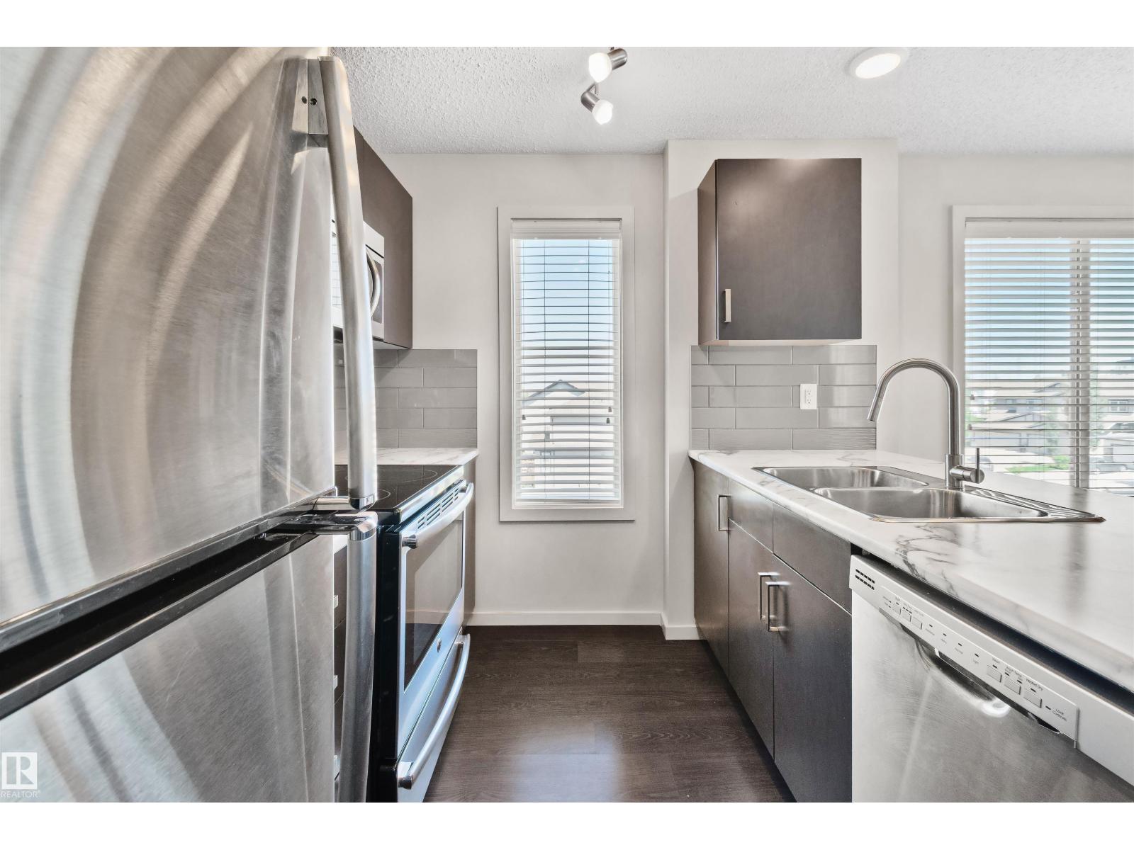 #318 5521 7 AV SW - 13