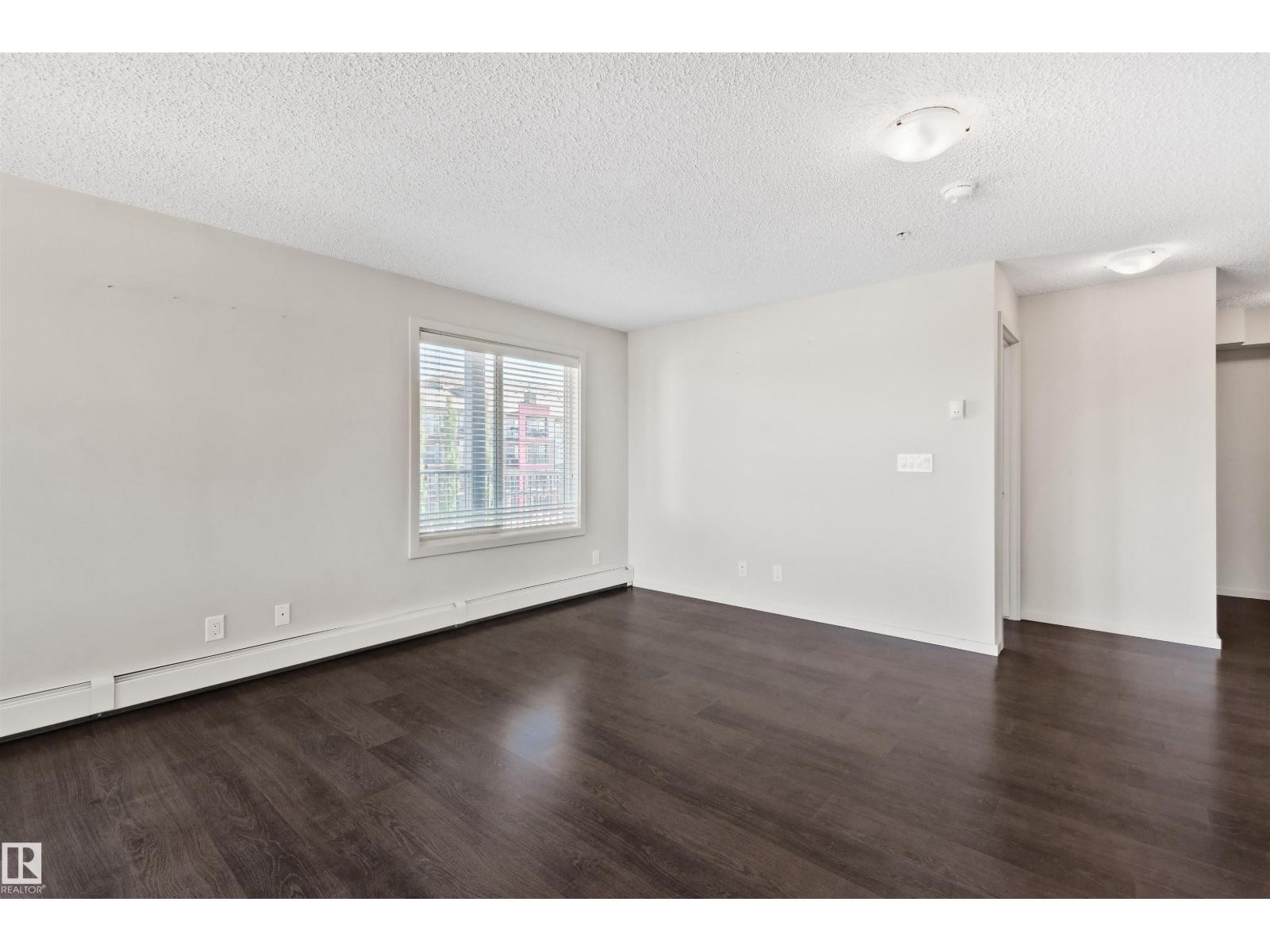 #318 5521 7 AV SW - Image 9