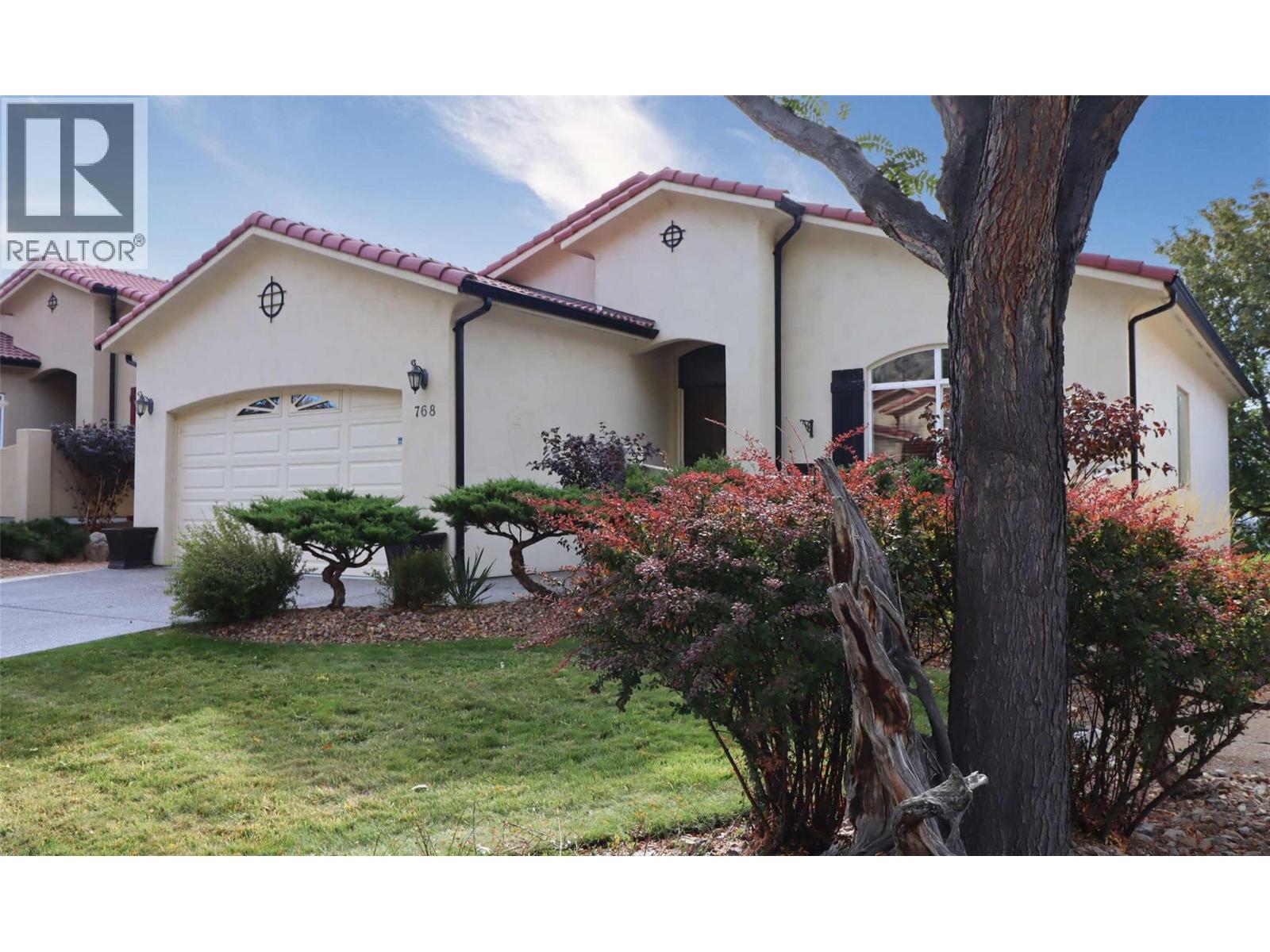 768 Rosewood Crescent