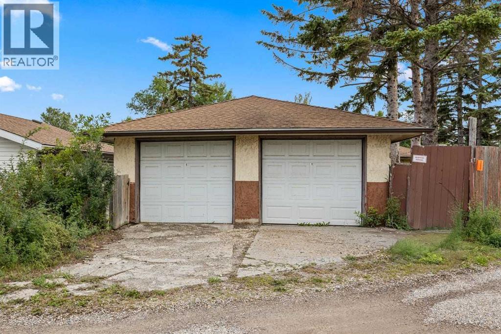 2007 Cottonwood Crescent SE - 30